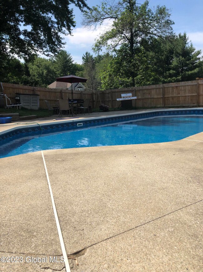 Pool 2