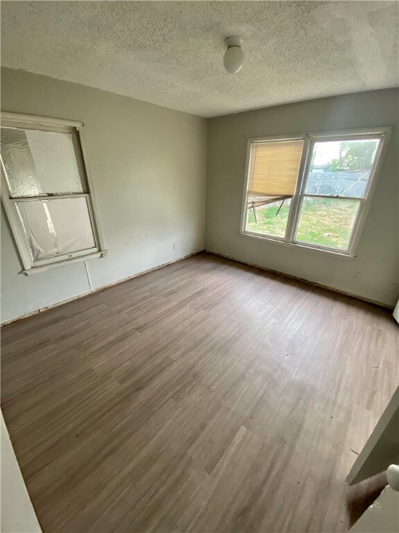 1532 Lazy Ln unit 1534, Corpus Christi, TX 78415 - photo 3