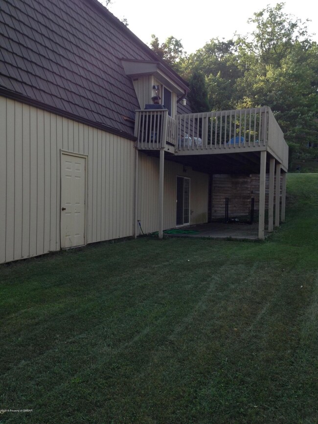 7 Colony Dr, Mountain Top, PA 18707 - photo 3