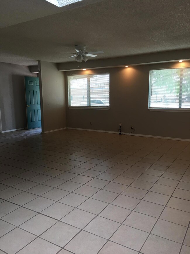 7923 Santa Maria Ct, El Paso, TX 79915 - photo 6