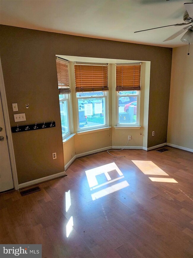 21 Greenbriar Way, Middle River, MD 21220 - photo 3