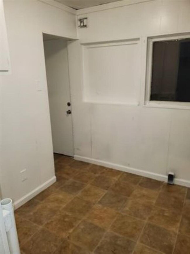 428 S Proud St unit Muncie, Muncie, IN 47305 - photo 4