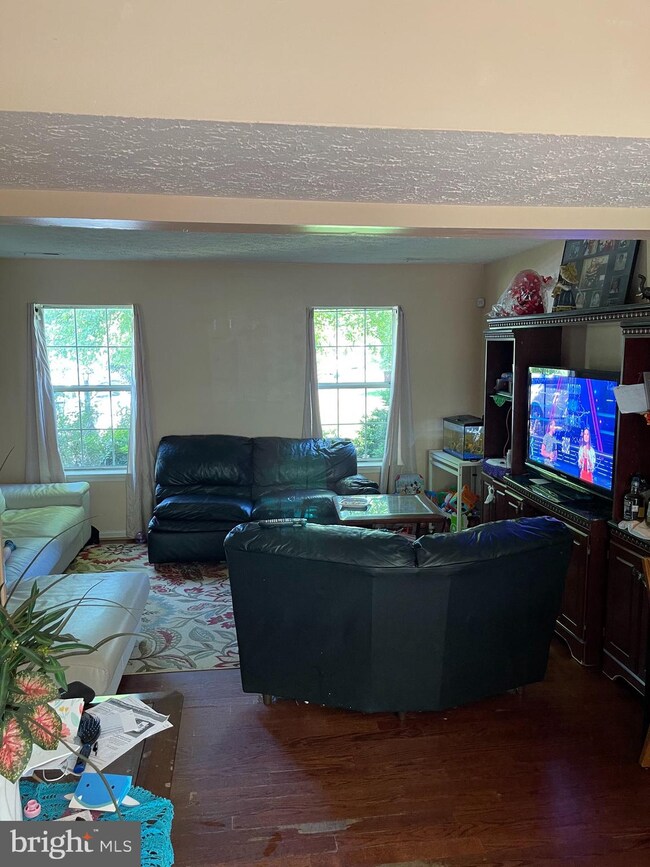 6509 Alopex Ct, Waldorf, MD 20603 - photo 3