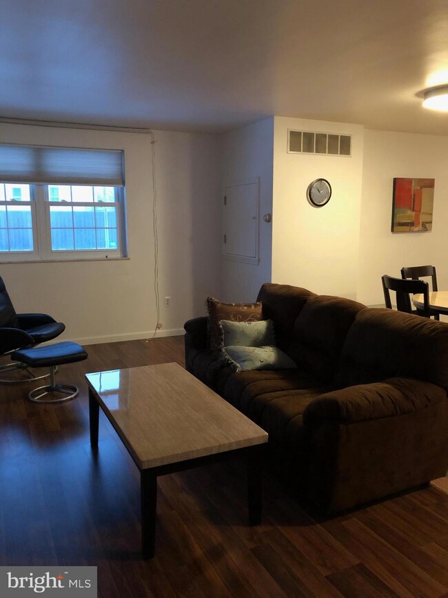 142 E Main St, Lansdale, PA 19446 - photo 2