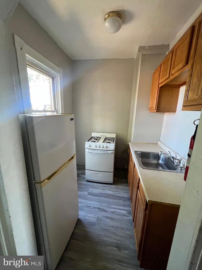 3004 Edmondson Ave unit 3, Baltimore, MD 21223 - photo 4