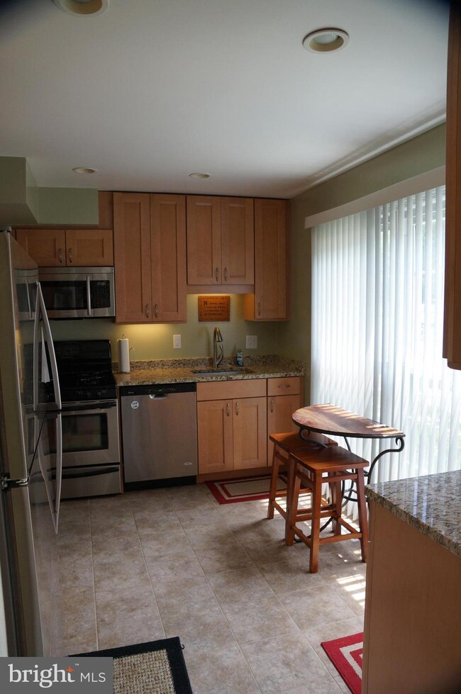 5514 Beaconsfield Ct, Burke, VA 22015 - photo 5