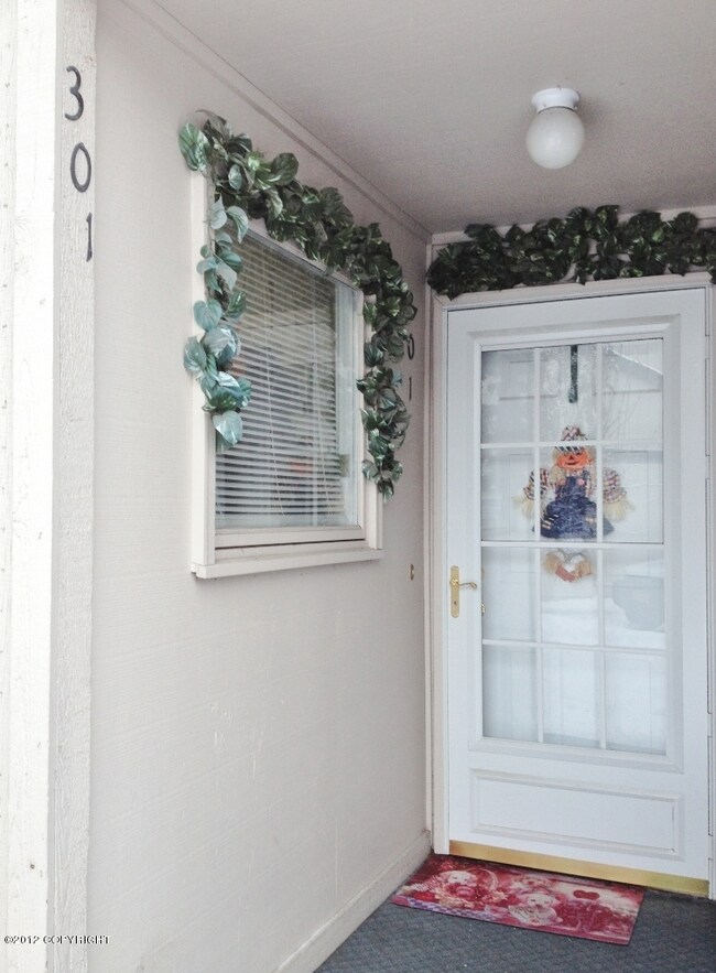 Covered Entrance + Stormdoor