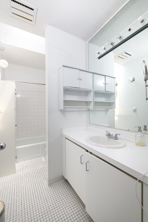 42 Fresh Pond Place unit 1, Cambridge, MA 02138 - photo 6
