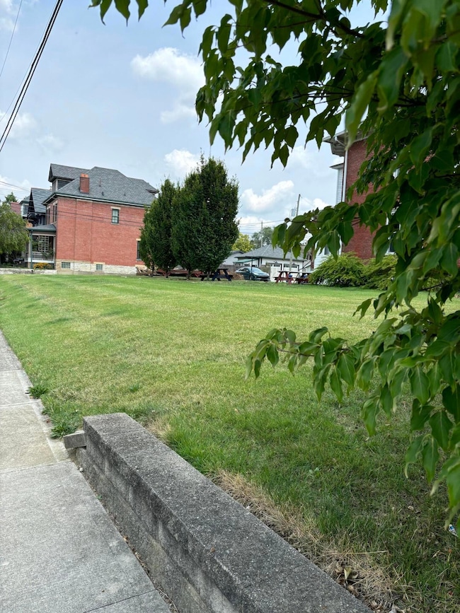 838 Bryden Rd, Columbus, OH 43205 - photo 3