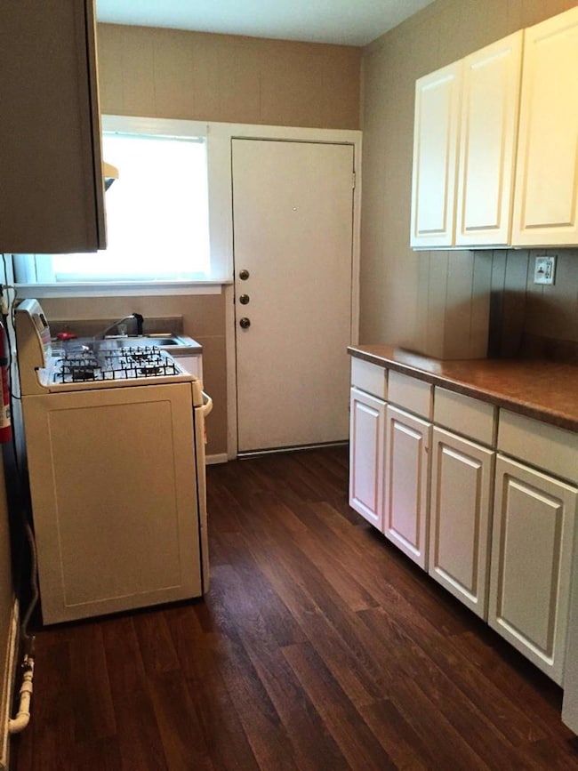 503 E College St, Athens, TX 75751 - photo 3