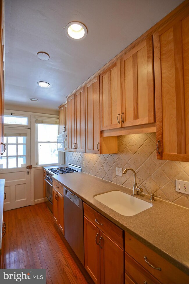 4016 10th St NE, Washington, DC 20017 - photo 7