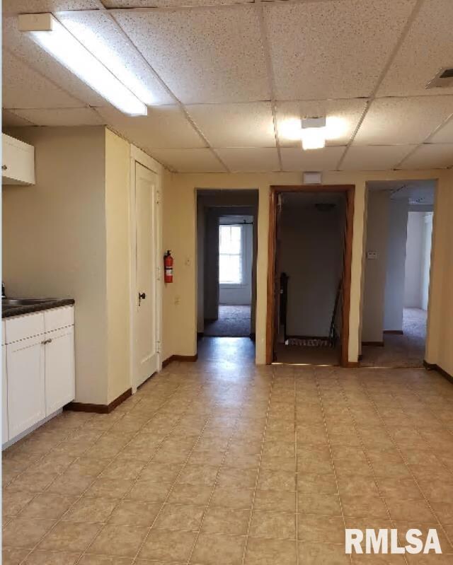 918 E Locust St unit 2, Davenport, IA 52803 - photo 6