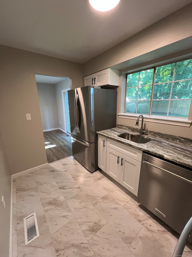 111 Sunset Ave unit 111, 113, 115, Meriden, CT 06450 - photo 5