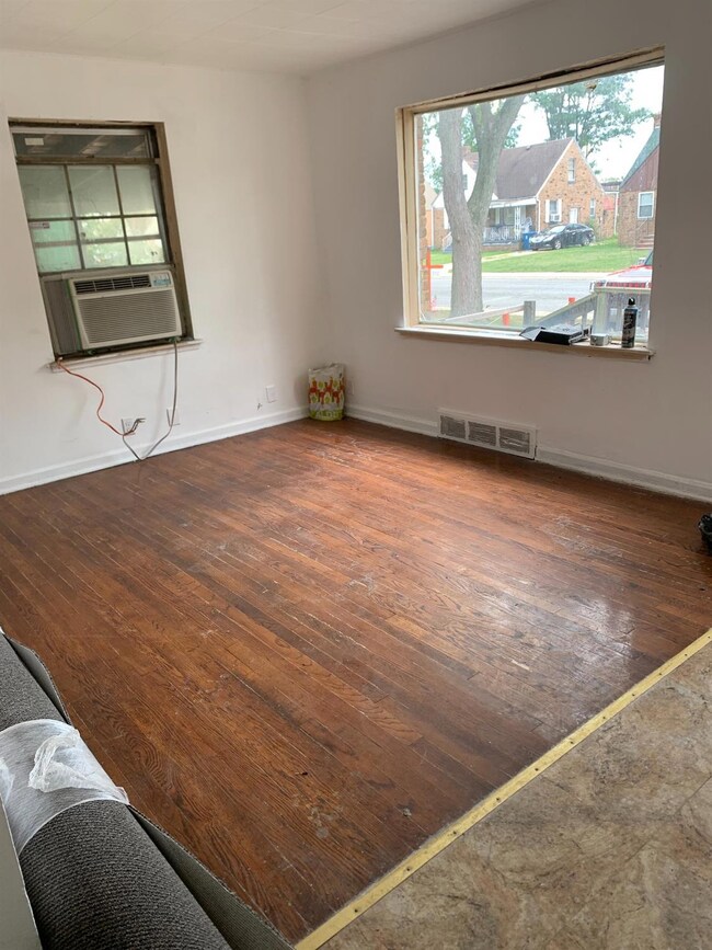 832 E 45th Ave, Gary, IN 46409 - photo 5