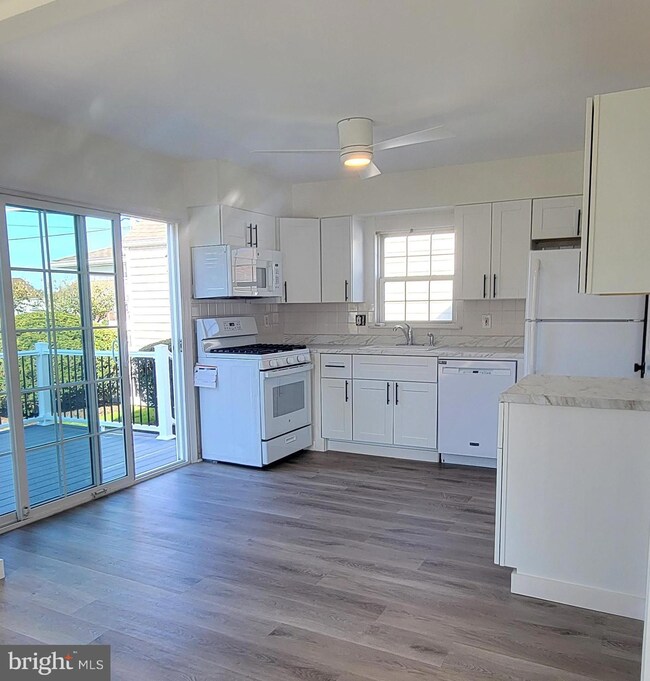 301 35th St S unit A, Brigantine, NJ 08203 - photo 5