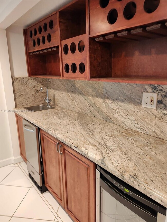 9735 NW 52nd St unit 411, Doral, FL 33178 - photo 4