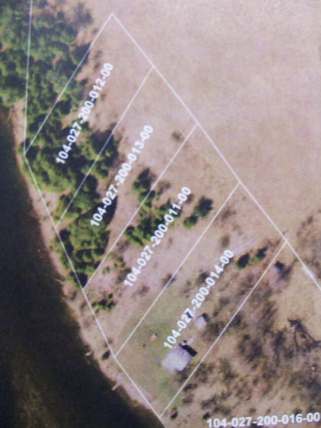 Parcels 011-00 and 013-00 combined