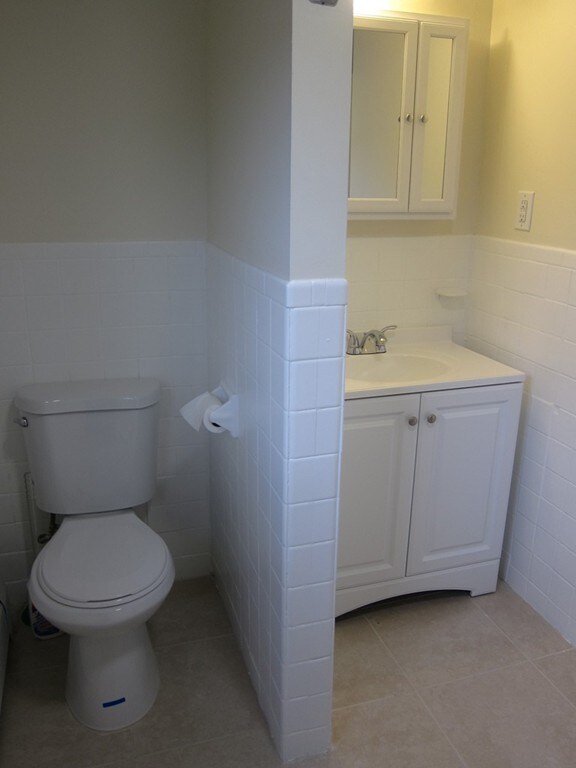 592 Broadway unit 2, Everett, MA 02149 - photo 4