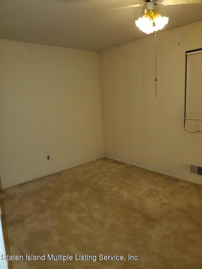 38 Parkview Lp 16