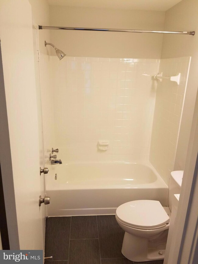 20205 Lea Pond Place, Montgomery Village, MD 20886 - photo 6