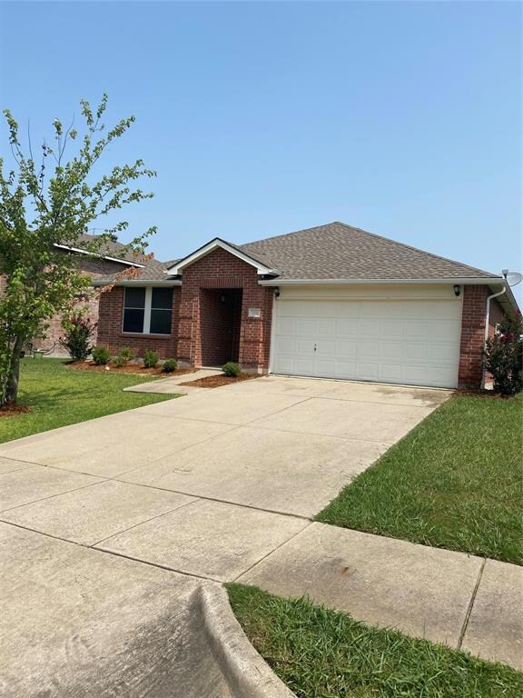 704 Ashford Ln, Wylie, TX 75098 - photo 2