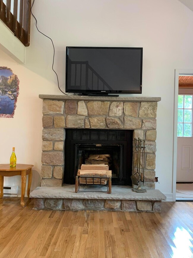 128 English Ivy Ct, Long Pond, PA 18334 - photo 6