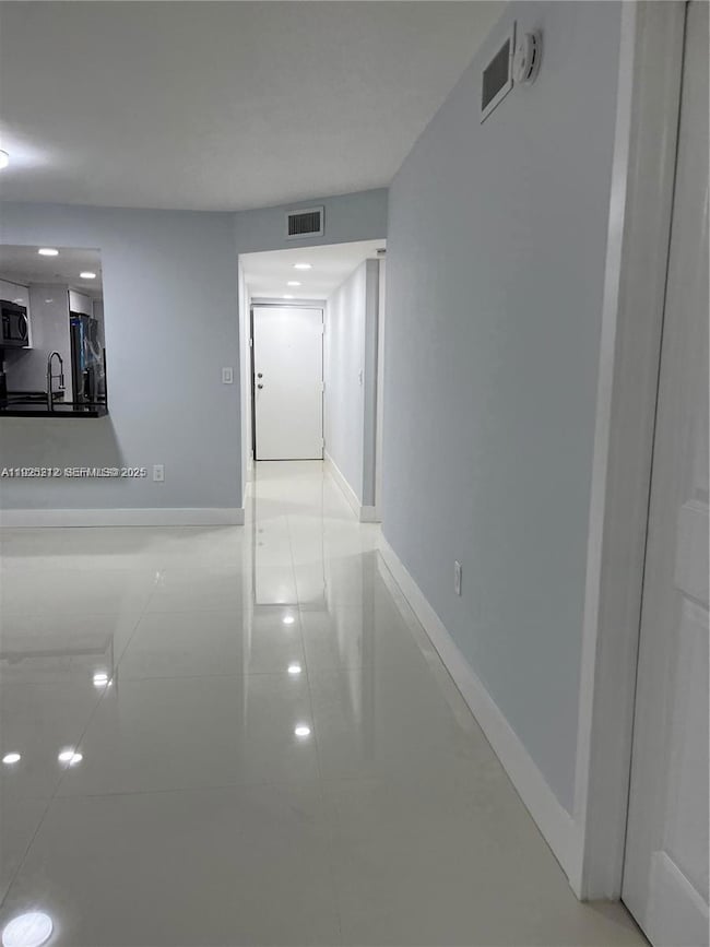 Vista Del Lago unit 203, Hialeah, FL 33016 - photo 2