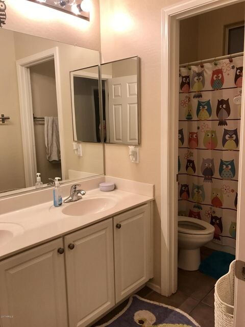 Bathroom2