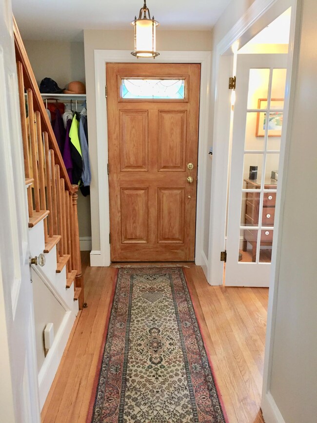 12 Parsons Entryway