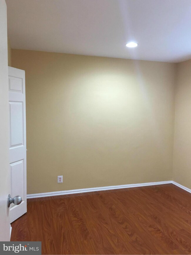 302 W Beech Rd, Sterling, VA 20164 - photo 5