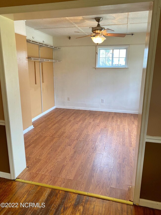 128 Linda Dr, Jacksonville, NC 28546 - photo 4