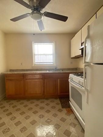 71 Colony Rd unit 2, West Springfield, MA 01089 - photo 3