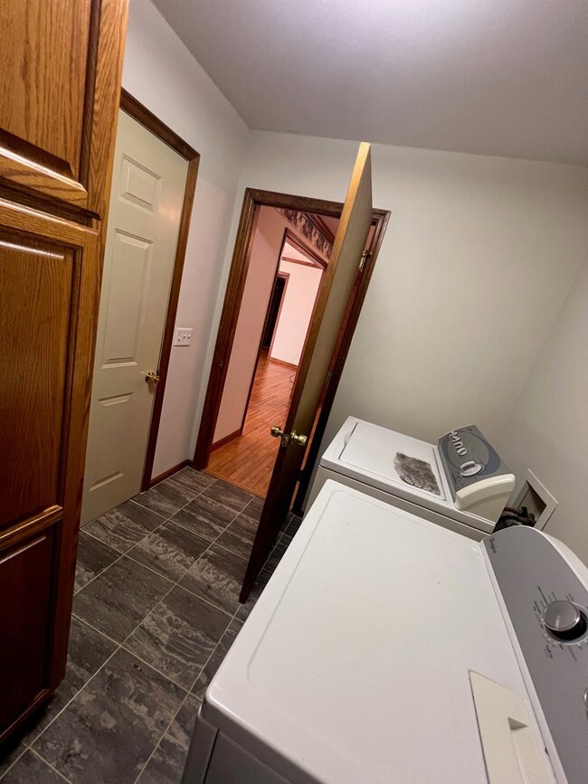 2015 Kate Ann Dr, Dalton, GA 30721 - photo 4