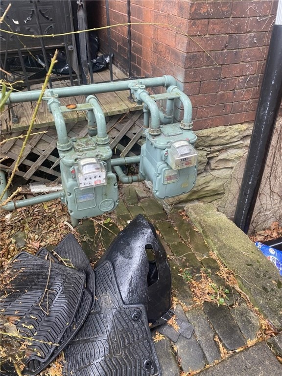 218 Mckinley St, Pittsburgh, PA 15210 - photo 5