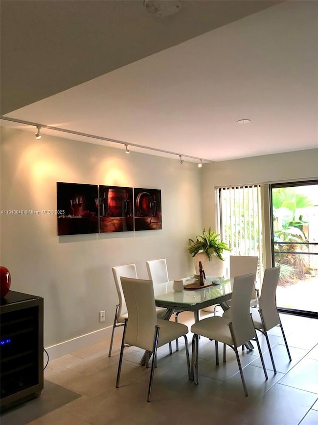 614 Executive Center Dr unit 104, West Palm Beach, FL 33401 - photo 6