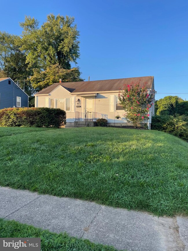 2704 Fair Oaks Ave, Hatboro, PA 19040 - photo 2