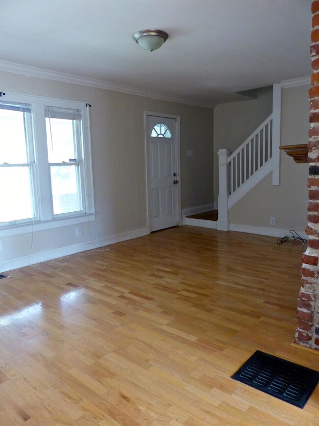 Frebis Living Room 2