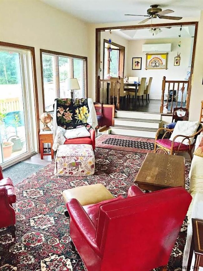 250 van Wies Pt Rd, Glenmont, NY 12077 - photo 6