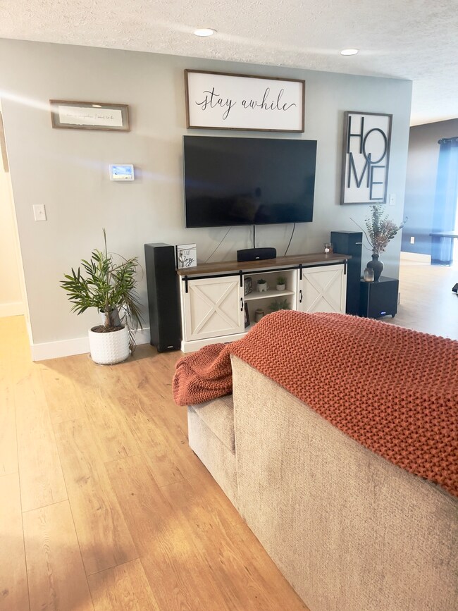 7367 Oakview Dr, Avon, IN 46123 - photo 6