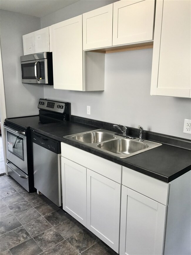 1404 Oak Ct, Lafayette, IN 47905 - photo 3