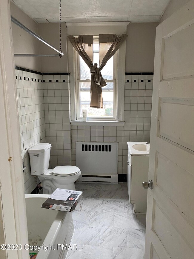 300 William St unit 2nd Floor, Scranton, PA 18508 - photo 5