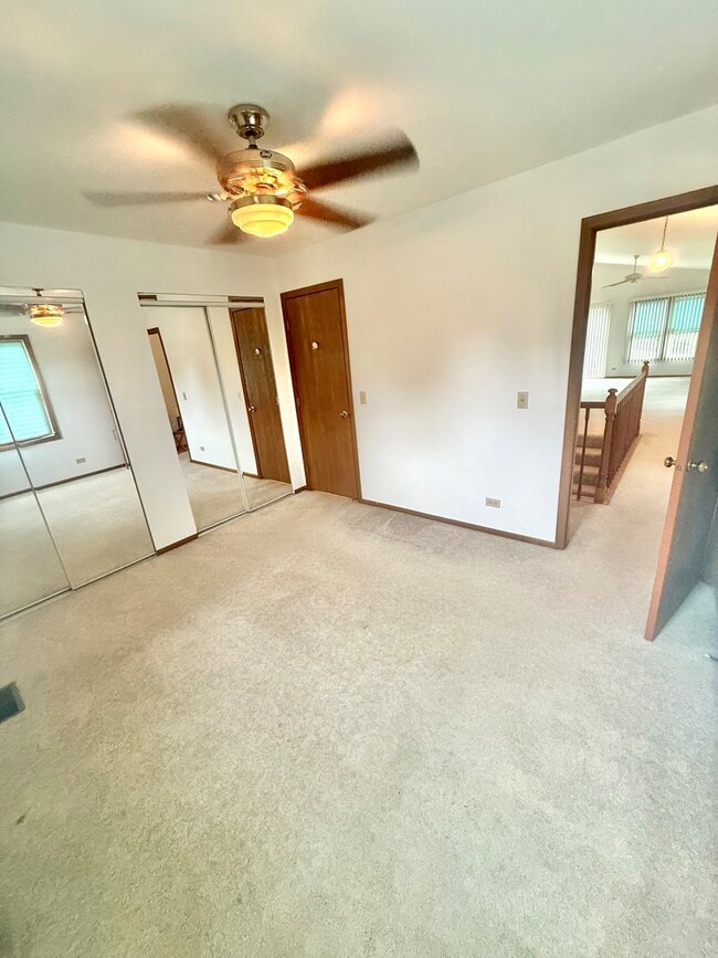 266 Greensboro Ct unit A, Elk Grove Village, IL 60007 - photo 7