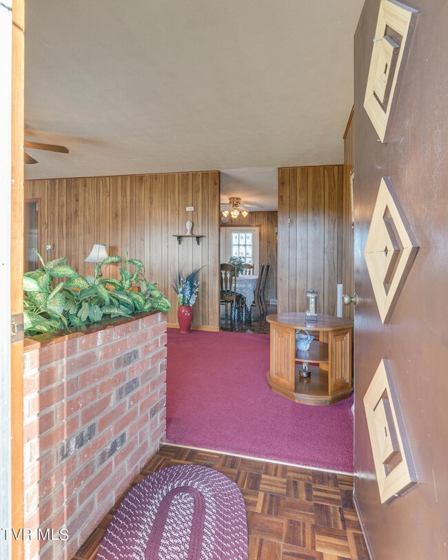 288 Butchertown Rd, Fall Branch, TN 37656 - photo 5