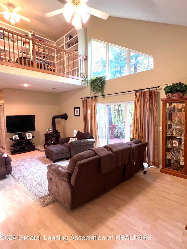 6 12130 Livingroom