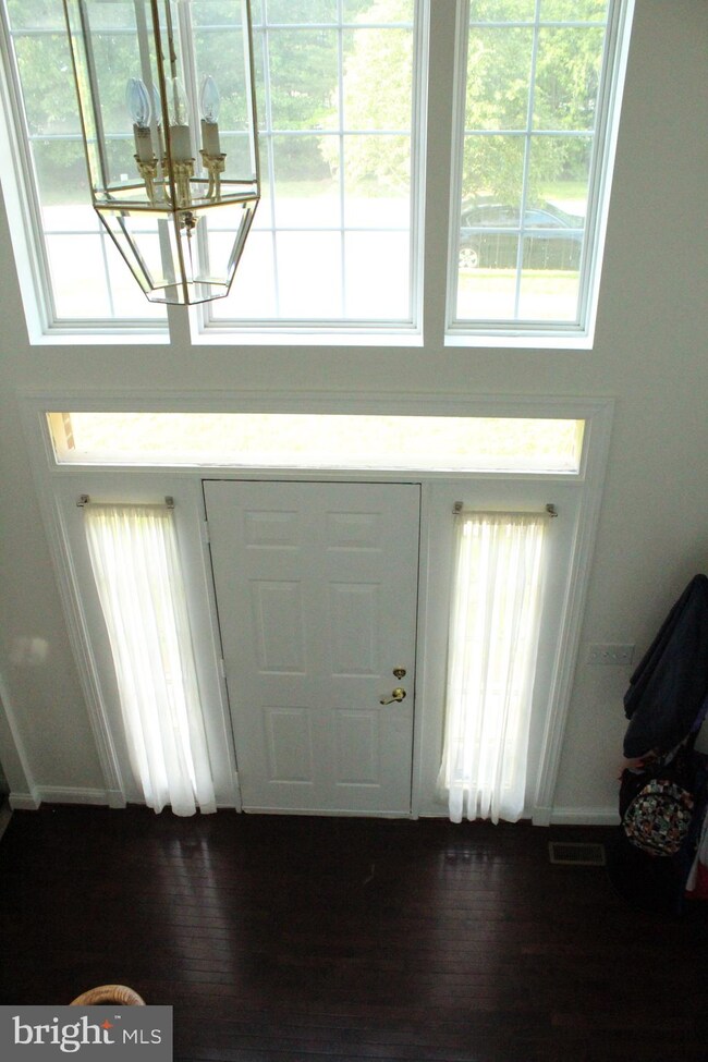 14608 Aylesford Cir, Laurel, MD 20707 - photo 2