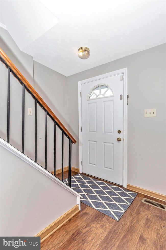 19217 Deep Run Ct, Germantown, MD 20876 - photo 3