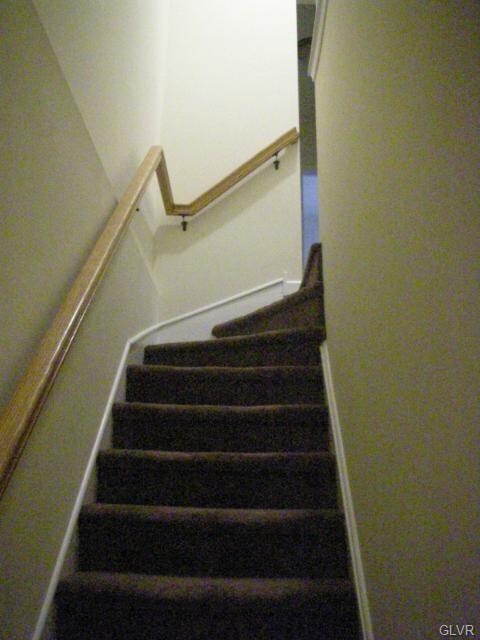 844 W Walnut St, Allentown, PA 18102 - photo 4