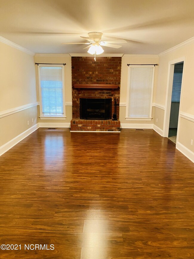 551 Chaucer Dr, Winterville, NC 28590 - photo 5