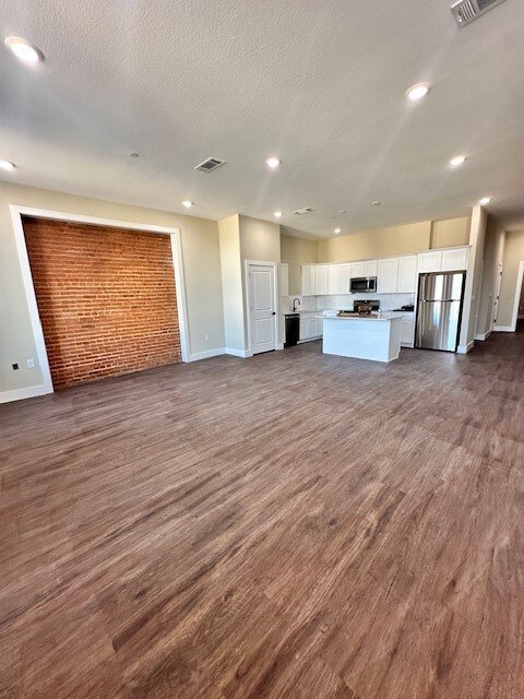 323 W Main St unit 202, Denison, TX 75020 - photo 5