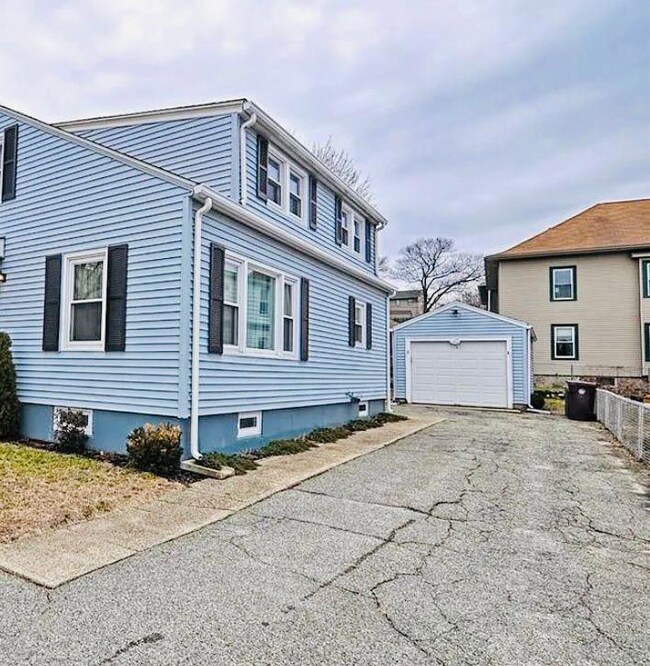 17 Jervis St, Woonsocket, RI 02895 - photo 3